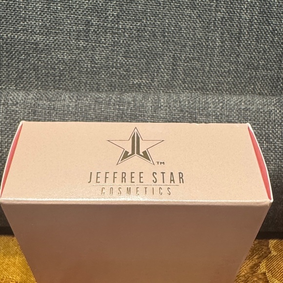 Jeffree Star Magic Star Luminous Setting Powder Caramel 10g/.353oz NEW IN BOX - Picture 5 of 5